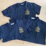 Tshirts mit Logo, 2x in Gr. 140, 1x in Gr. 152